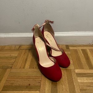 Lulus Bright Red Round Toe Heel - Size 7.5